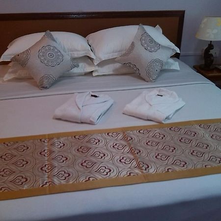 Great Glory Hotel Yangon Ngoại thất bức ảnh